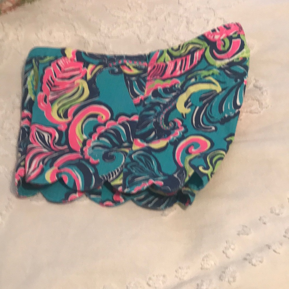 Lilly Pulitzer Shorts - Picture 4 of 4